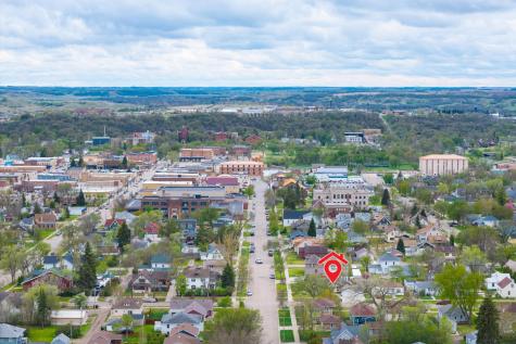 735 2nd Avenue NW Valley City ND 58072