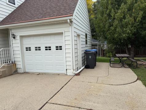 16 Bruce Court Mankato MN 56001