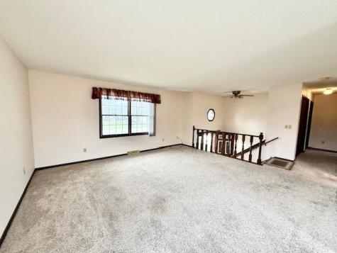 14 1st Street NW Fairfax MN 55332