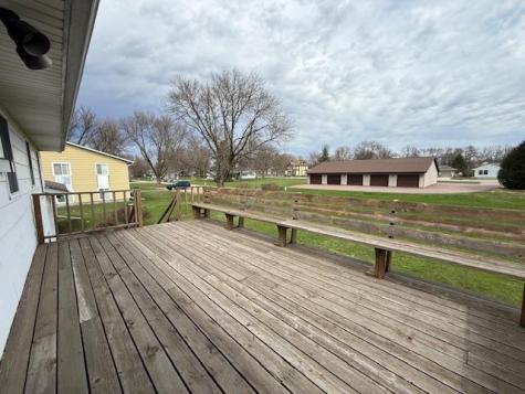 14 1st Street NW Fairfax MN 55332