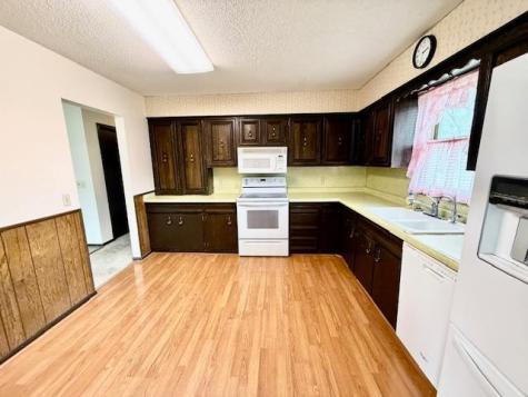 14 1st Street NW Fairfax MN 55332