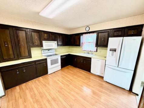 14 1st Street NW Fairfax MN 55332
