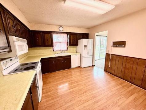 14 1st Street NW Fairfax MN 55332
