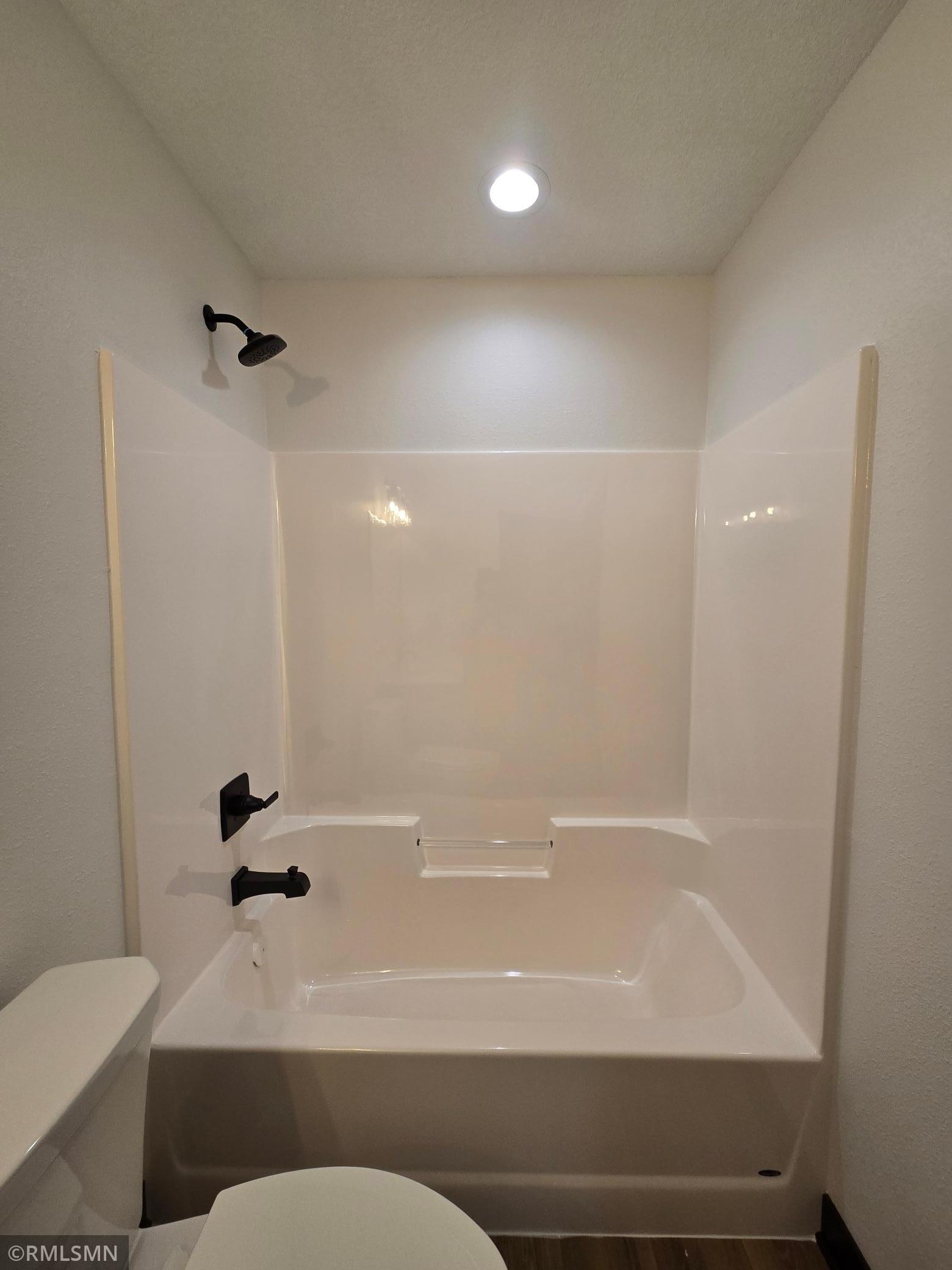 812 Pond View Drive Arlington MN 55307