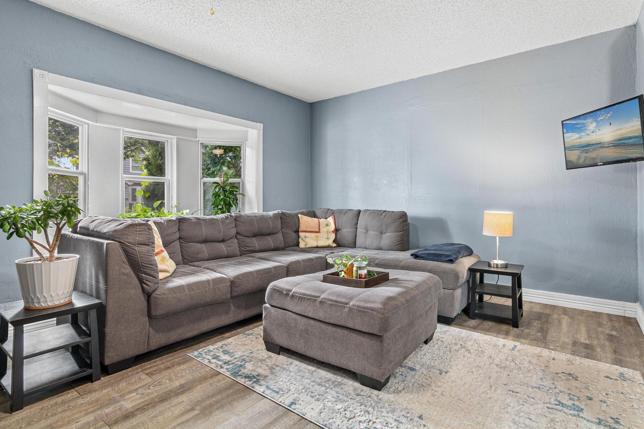 653 19th Avenue NE Minneapolis MN 55418