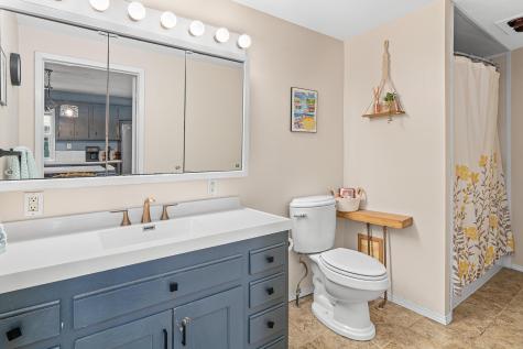 653 19th Avenue NE Minneapolis MN 55418