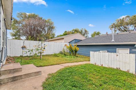 653 19th Avenue NE Minneapolis MN 55418