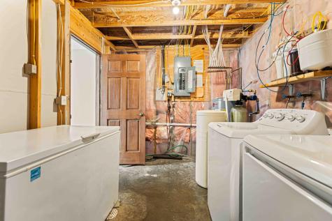 222 Alice Lane Harwood ND 58042