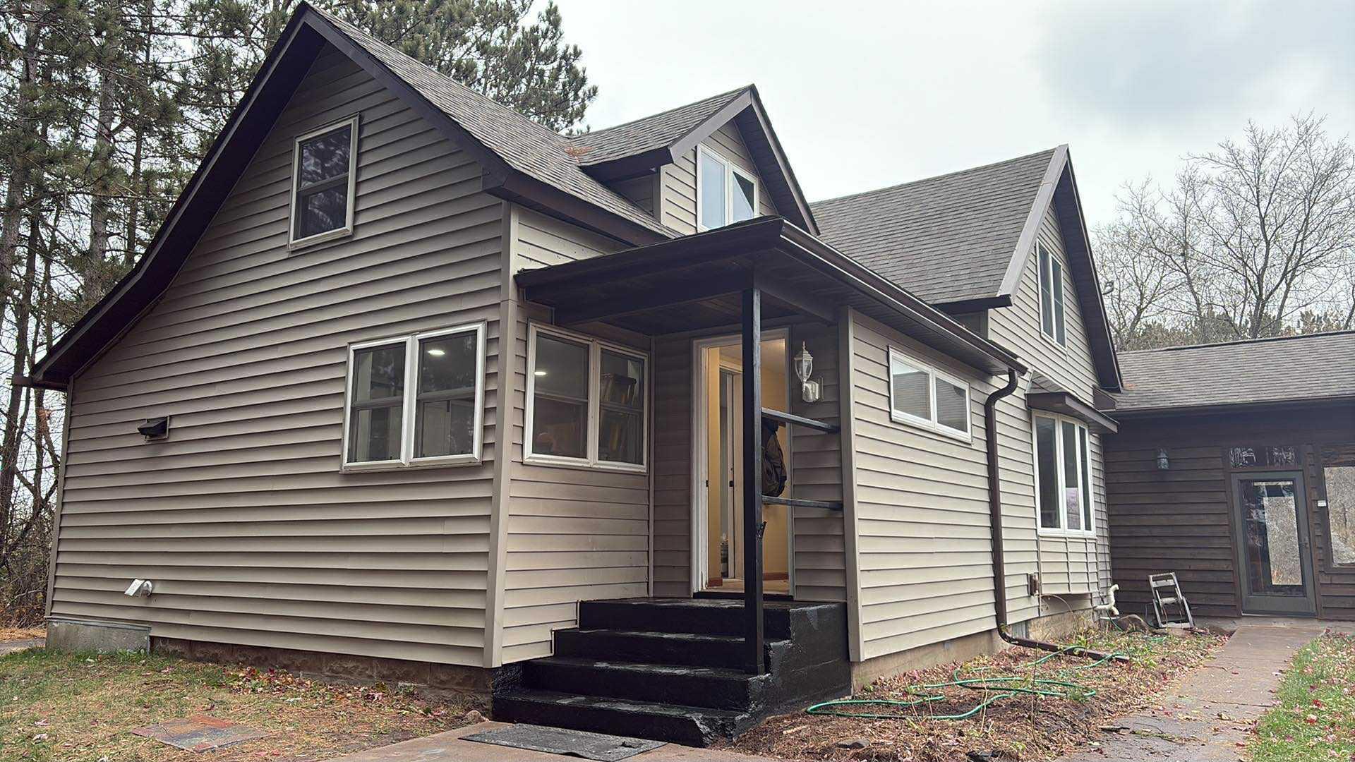 584 21 1/2 Avenue Cumberland WI 54829