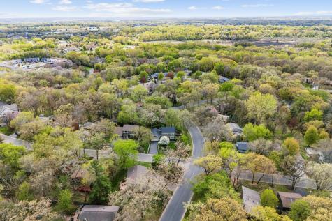 15005 Ironwood Court Eden Prairie MN 55346
