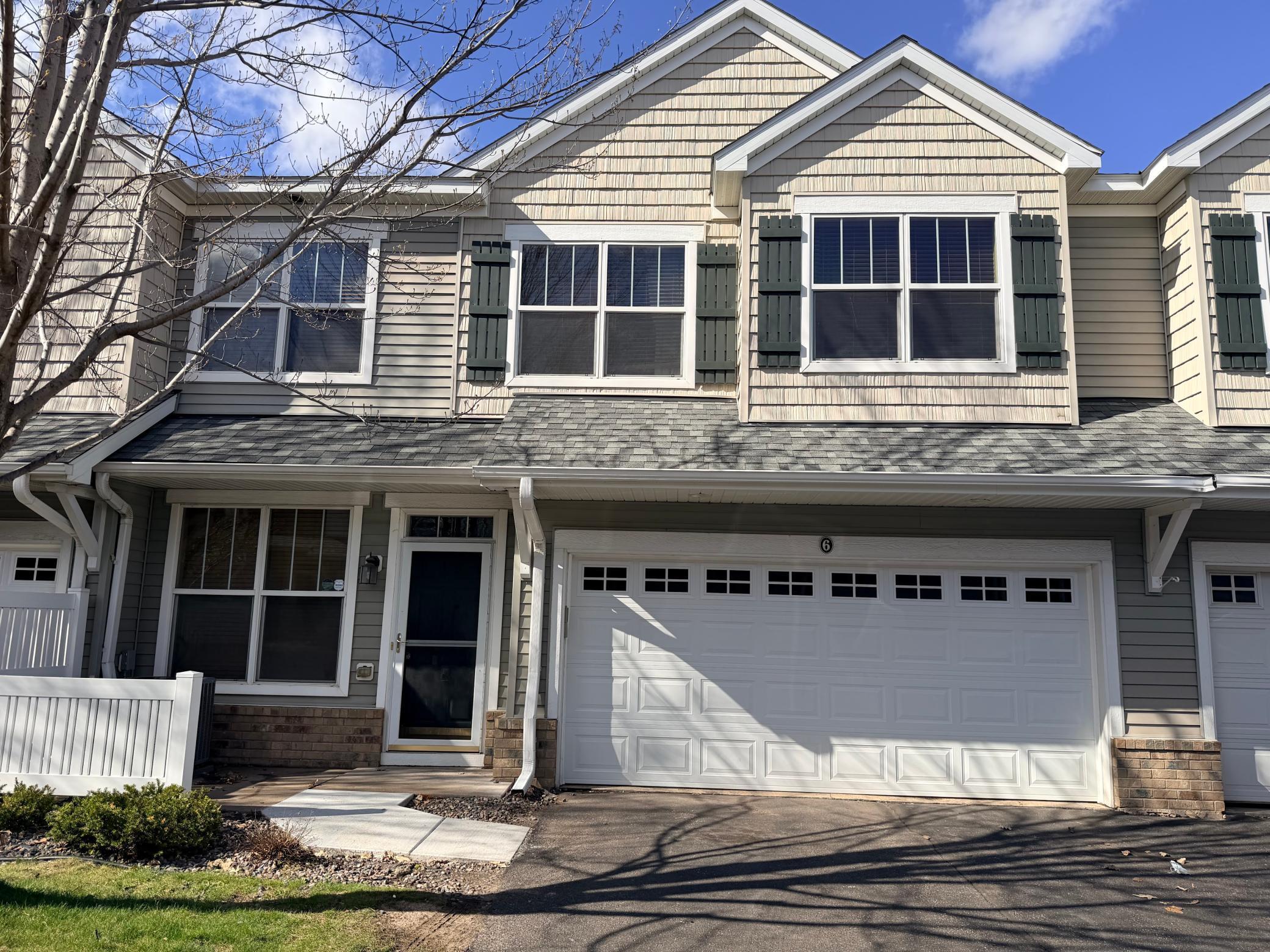 3049 Chamberlain Street N Maplewood MN 55109