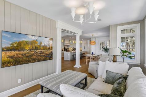 2442 Lafayette Road Wayzata MN 55391