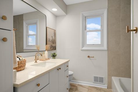 783 Berwood Avenue Vadnais Heights MN 55127