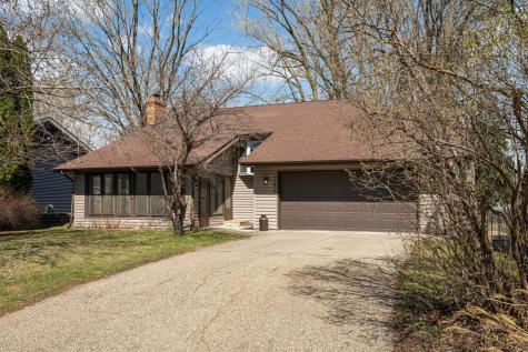 783 Berwood Avenue Vadnais Heights MN 55127