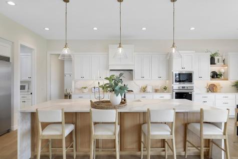 4938 Parkside Circle Eagan MN 55123