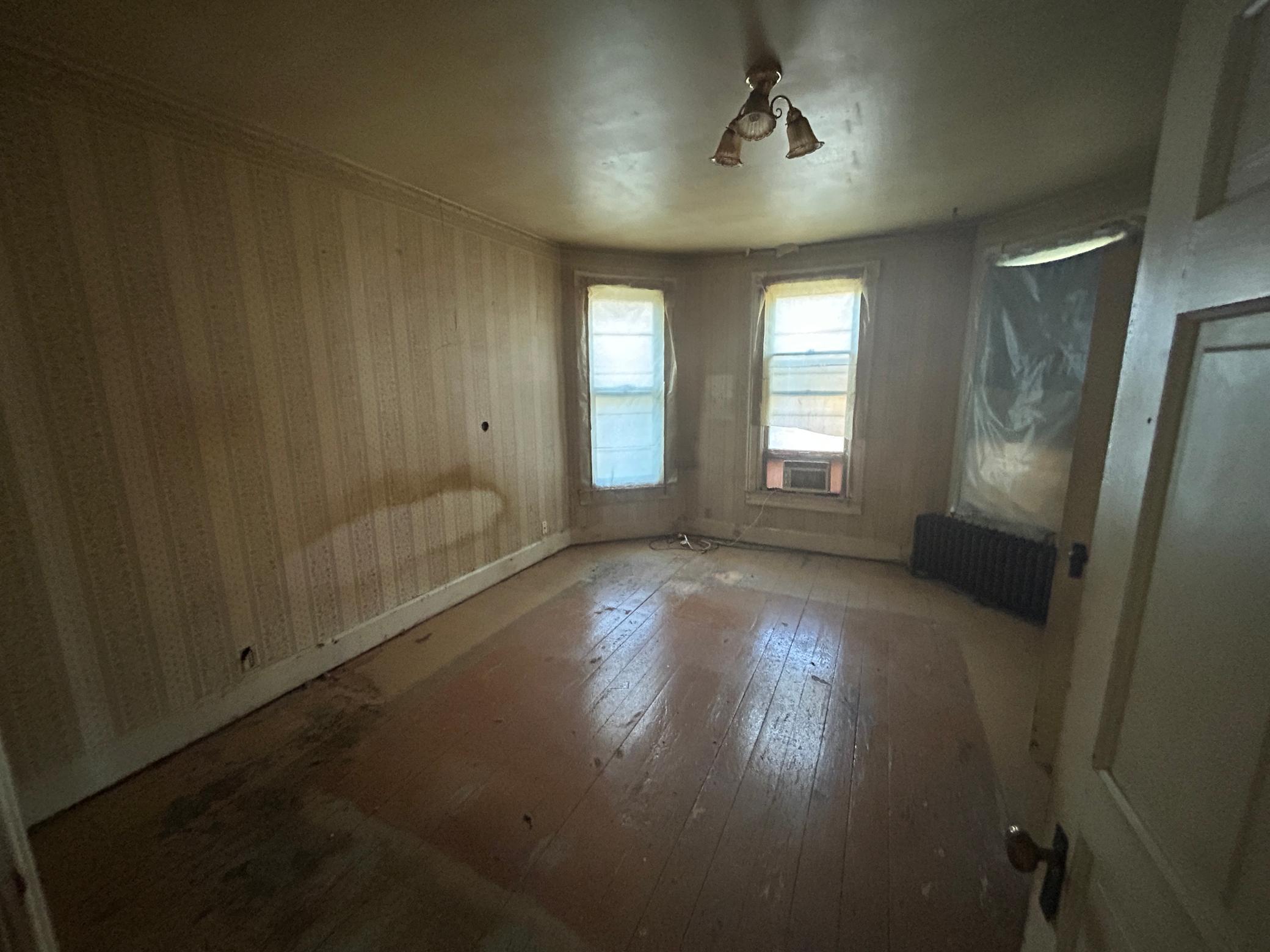 304 S Broadway Alden MN 56009