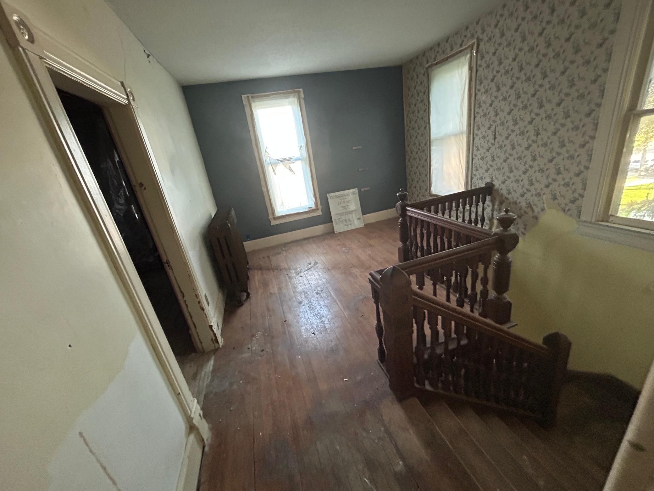 304 S Broadway Alden MN 56009