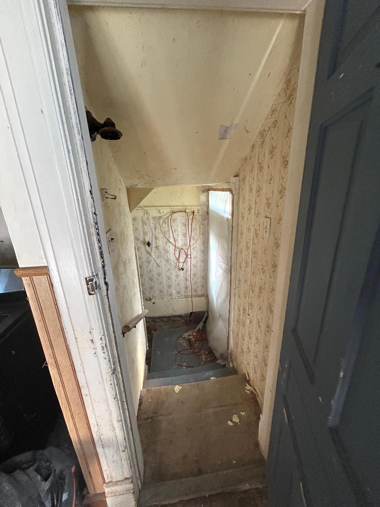 304 S Broadway Alden MN 56009