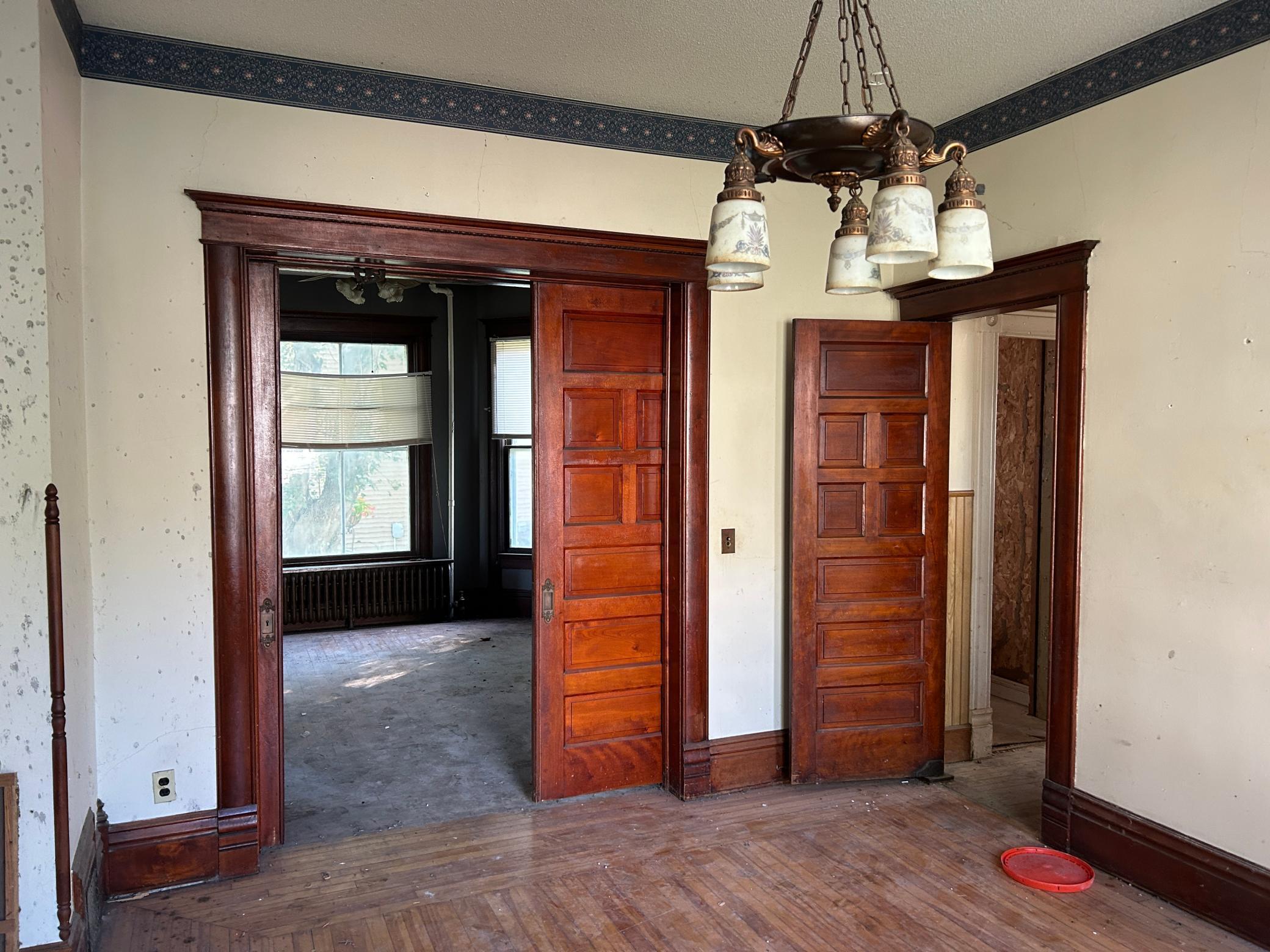 304 S Broadway Alden MN 56009