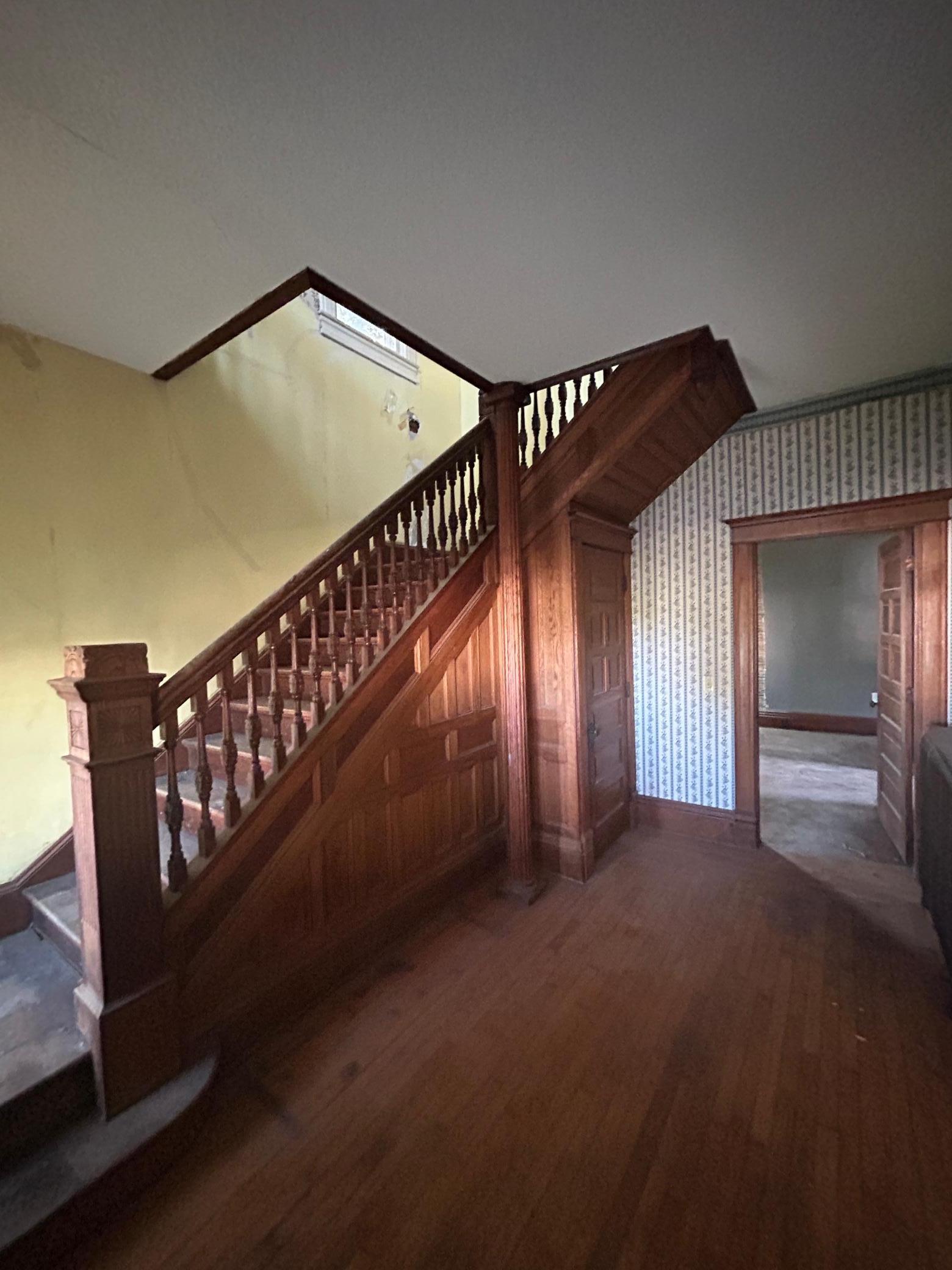 304 S Broadway Alden MN 56009