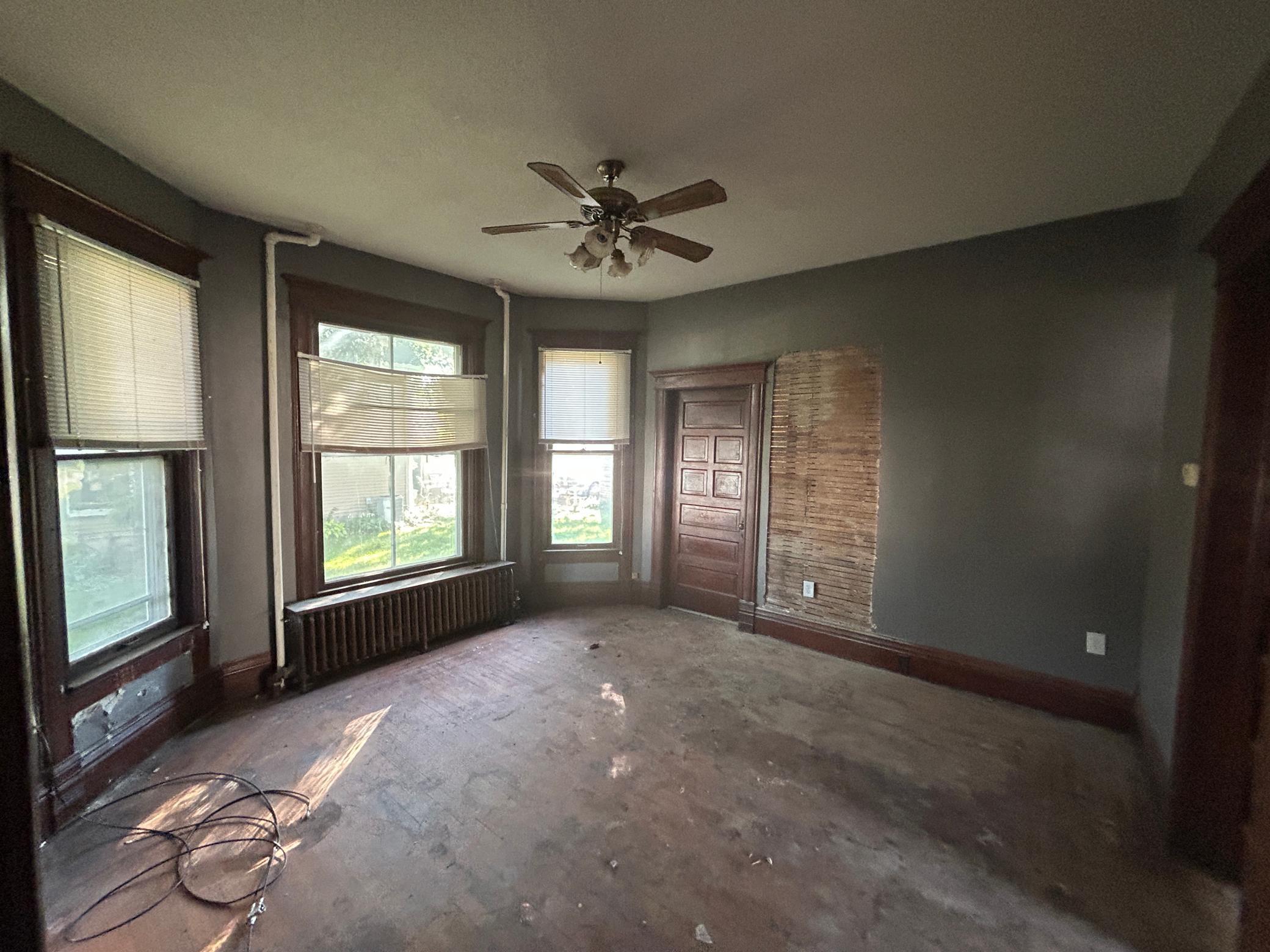 304 S Broadway Alden MN 56009