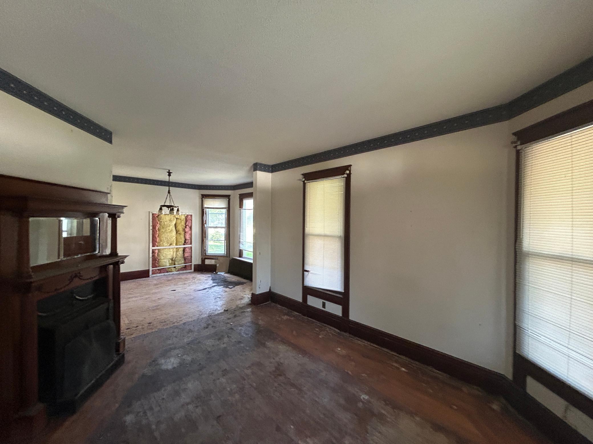 304 S Broadway Alden MN 56009