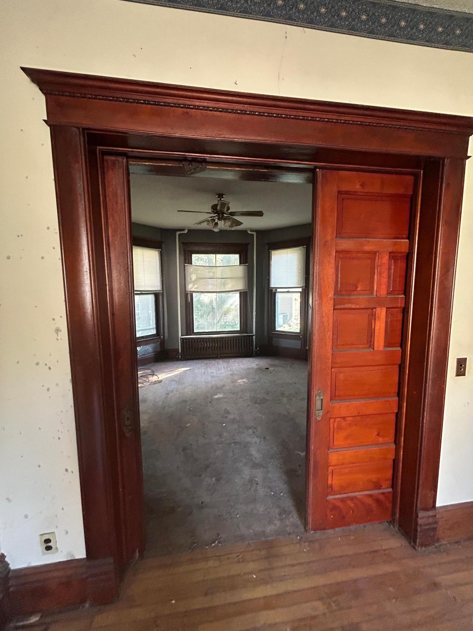 304 S Broadway Alden MN 56009