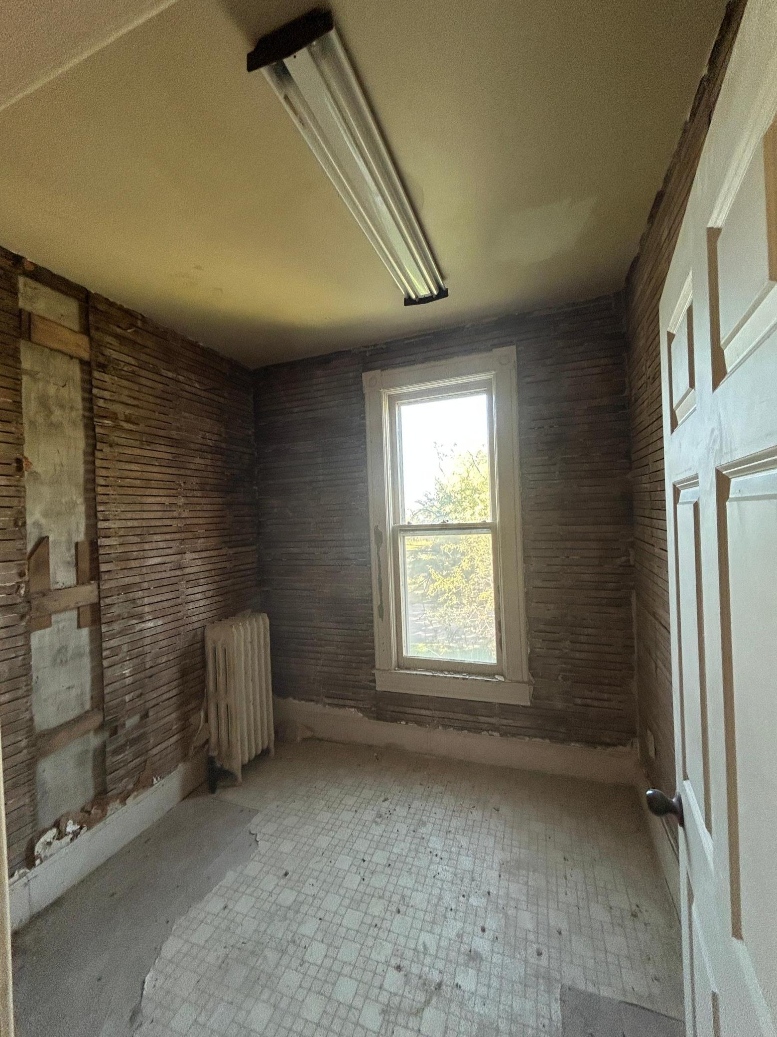 304 S Broadway Alden MN 56009