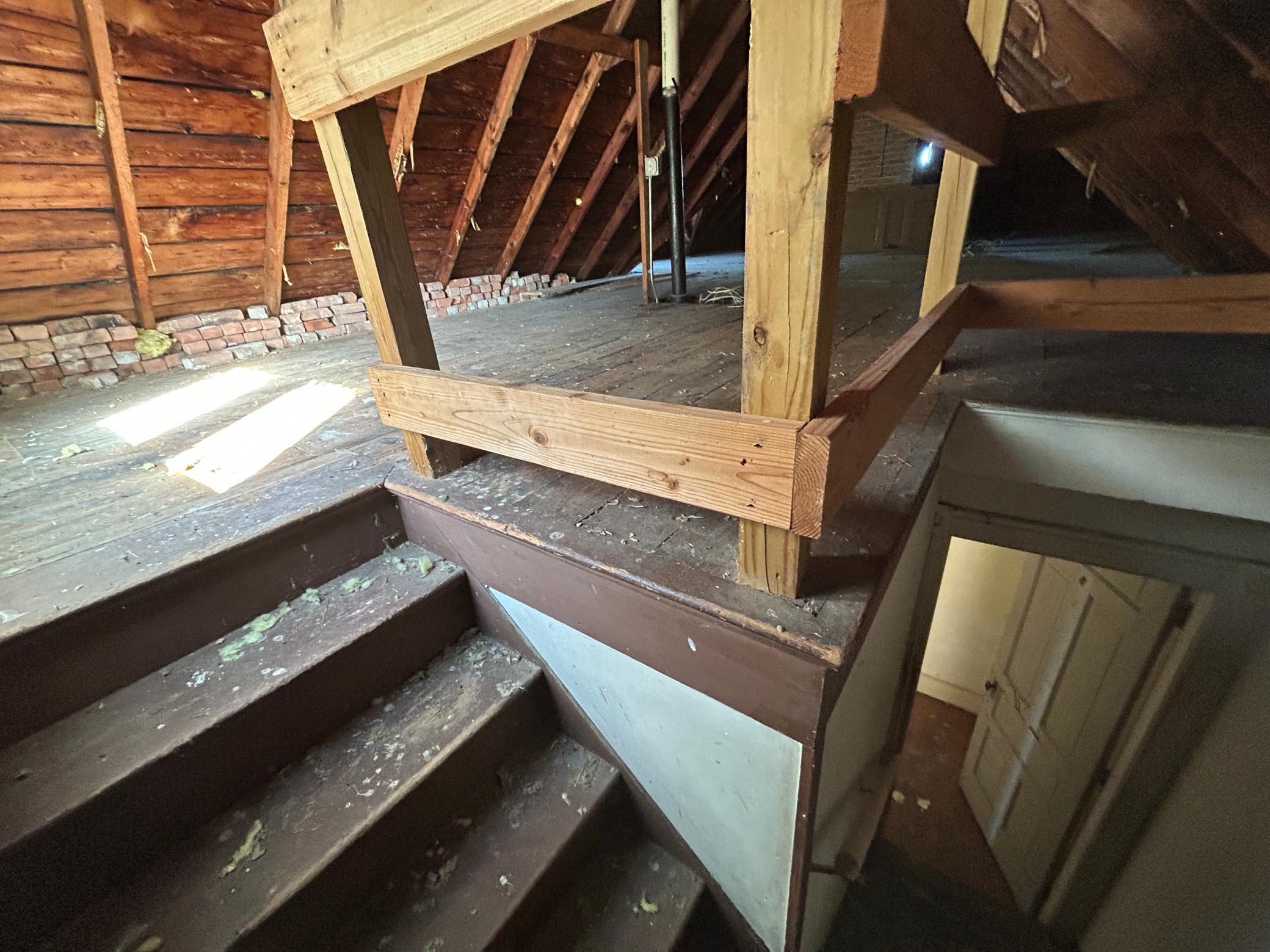 304 S Broadway Alden MN 56009