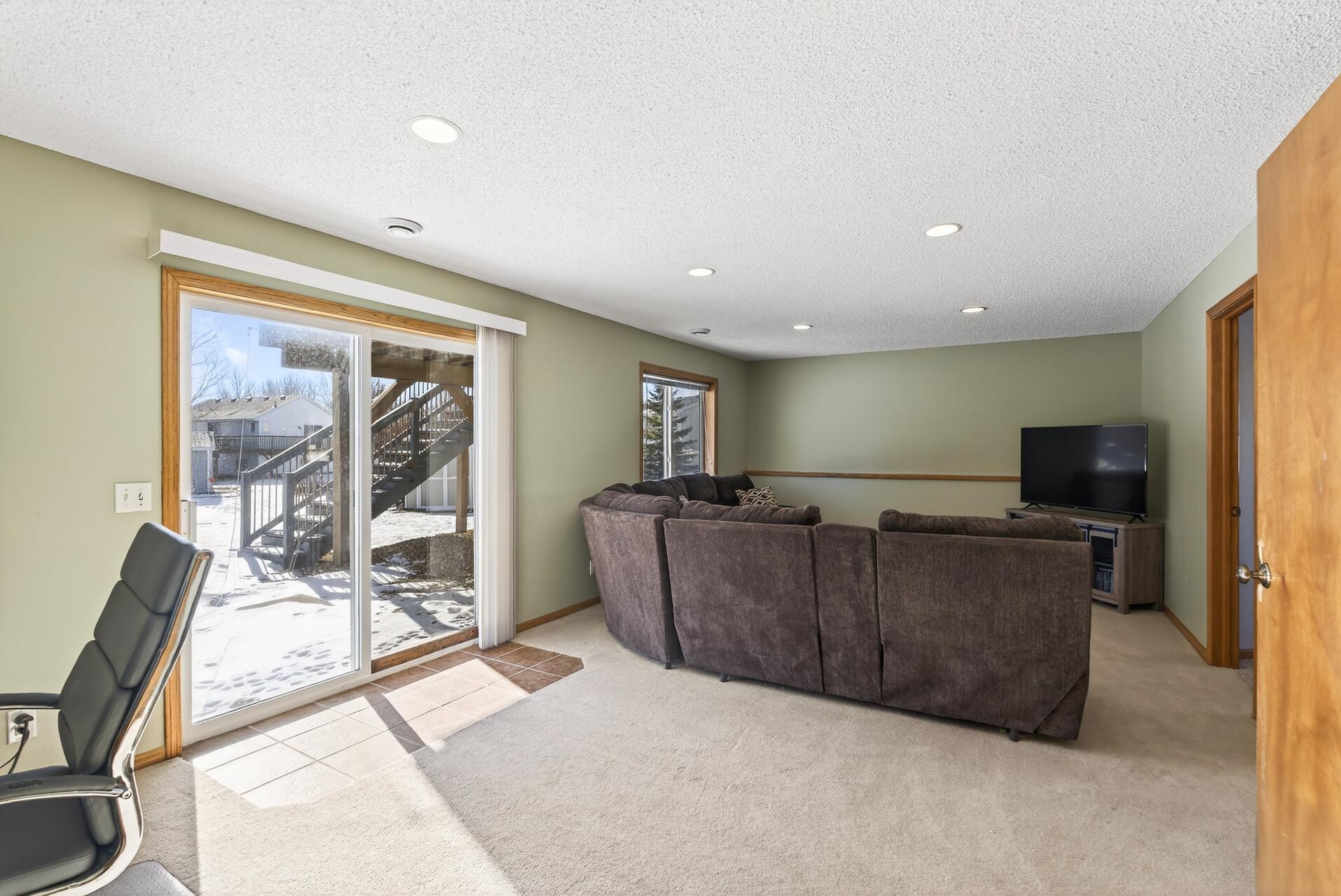 5512 Kalenda Drive NE Albertville MN 55301