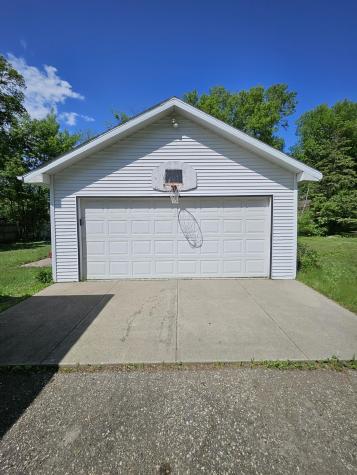 809 Park Avenue Morris MN 56267
