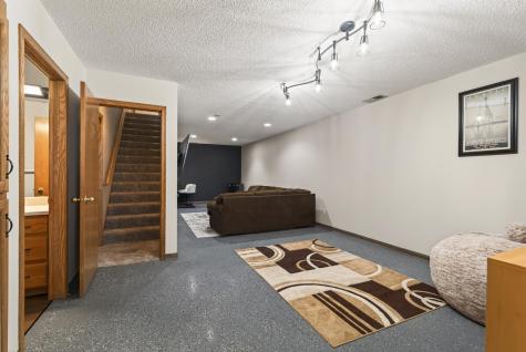 833 White Oak Court New Brighton MN 55112