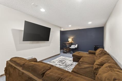 833 White Oak Court New Brighton MN 55112
