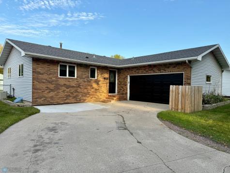 1407 17th Street S Fargo ND 58103