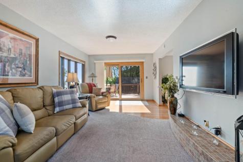 4 Lakeside Court Duluth MN 55804