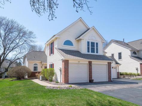 11011 Oregon Curve Bloomington MN 55438
