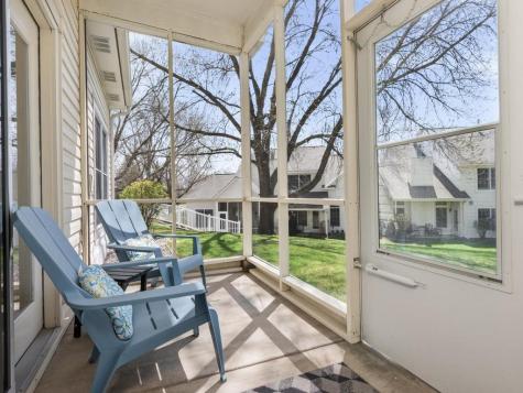 11011 Oregon Curve Bloomington MN 55438
