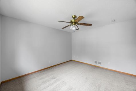 200 21st Avenue SW Cambridge MN 55008