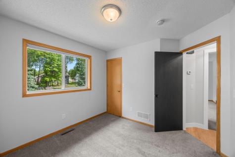 200 21st Avenue SW Cambridge MN 55008
