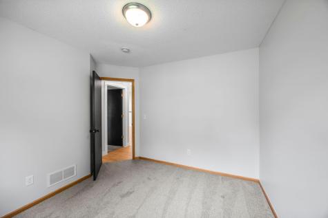 200 21st Avenue SW Cambridge MN 55008