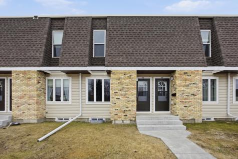 239 12 1/2 Avenue E West Fargo ND 58078