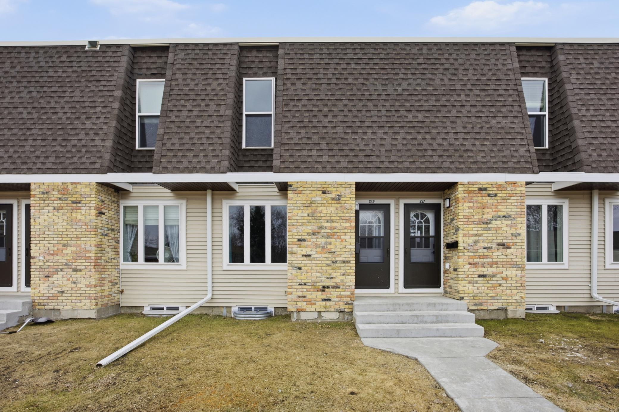 239 12 1/2 Avenue E West Fargo ND 58078
