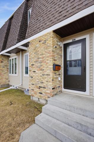 239 12 1/2 Avenue E West Fargo ND 58078