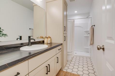 6726 Belding Drive S Fargo ND 58104