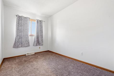7471 Van Buren Street NE Fridley MN 55432
