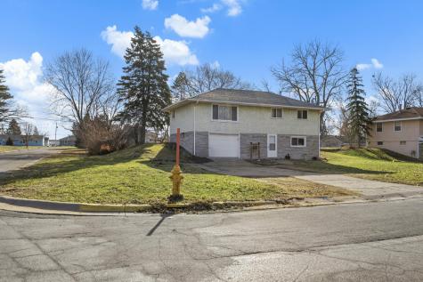 7471 Van Buren Street NE Fridley MN 55432