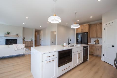 404 Reese Way Mapleton ND 58059