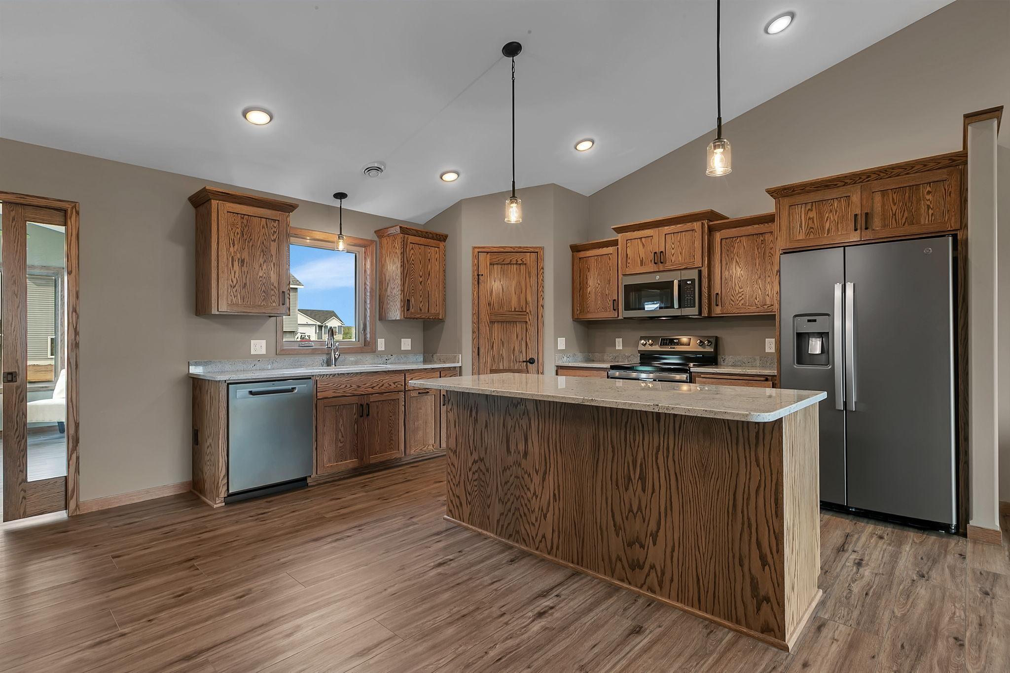 212 Woolgrass Way Avon MN 56310