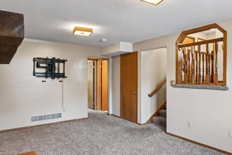 1325 Roosevelt Street Anoka MN 55303
