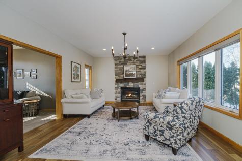 9460 138th Street W Savage MN 55378